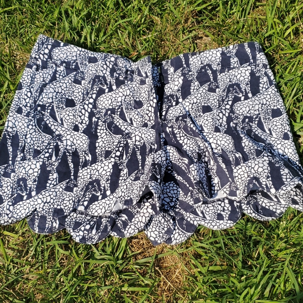 Crown and Ivy giraffe print twill dress shorts